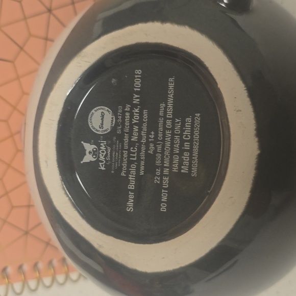 Kuromi 3D Sculpted Mug (Gray) - Picture 4 of 4